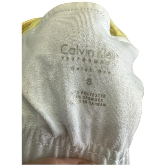 Activewear Bundle Calvin Klein, Exertek, Lions Den & Paradox Tops & Leggings - Picture 4 of 14